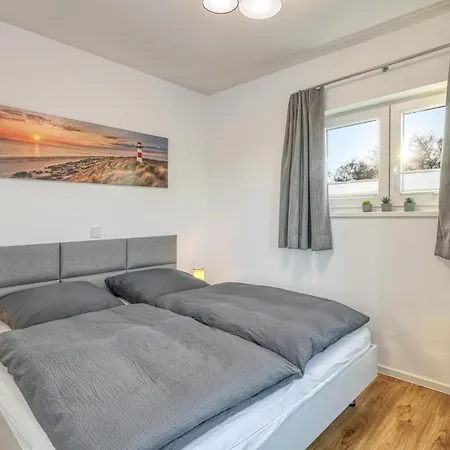 Awesome In With House Sea View Tossens